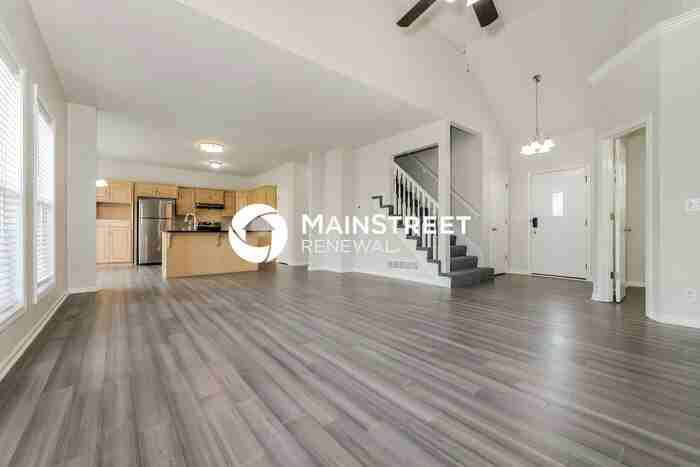 13604 W 129th Ter - Photo 4 of 20