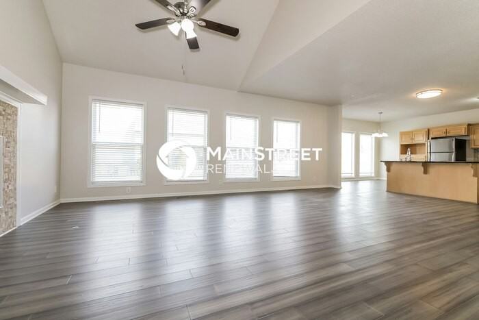 13604 W 129th Ter - Photo 5 of 20