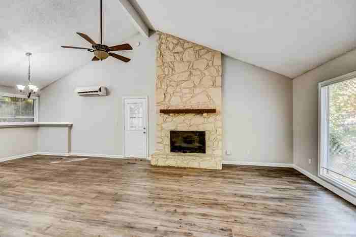 2429 Wine Ridge Dr - Photo 4 of 11