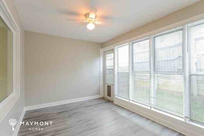 135 Silvermill Road - Photo 6 of 11