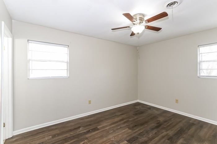 1812 Formosa Dr - Photo 5 of 11