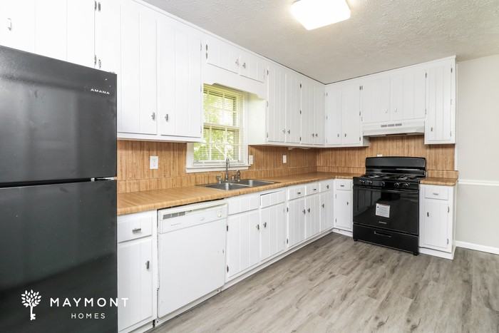 5771 Macedin Dr - Photo 7 of 12