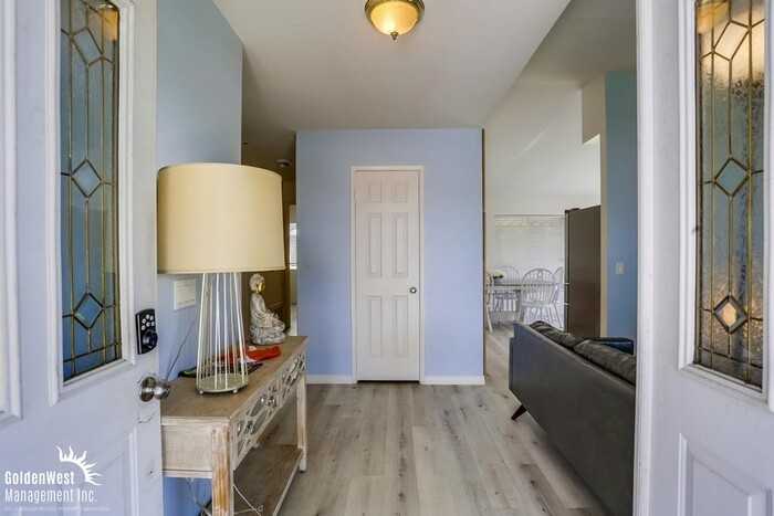 5002 Tyler St - Photo 3 of 20