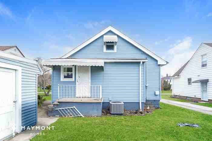 21271 Nicholas Ave - Photo 3 of 3