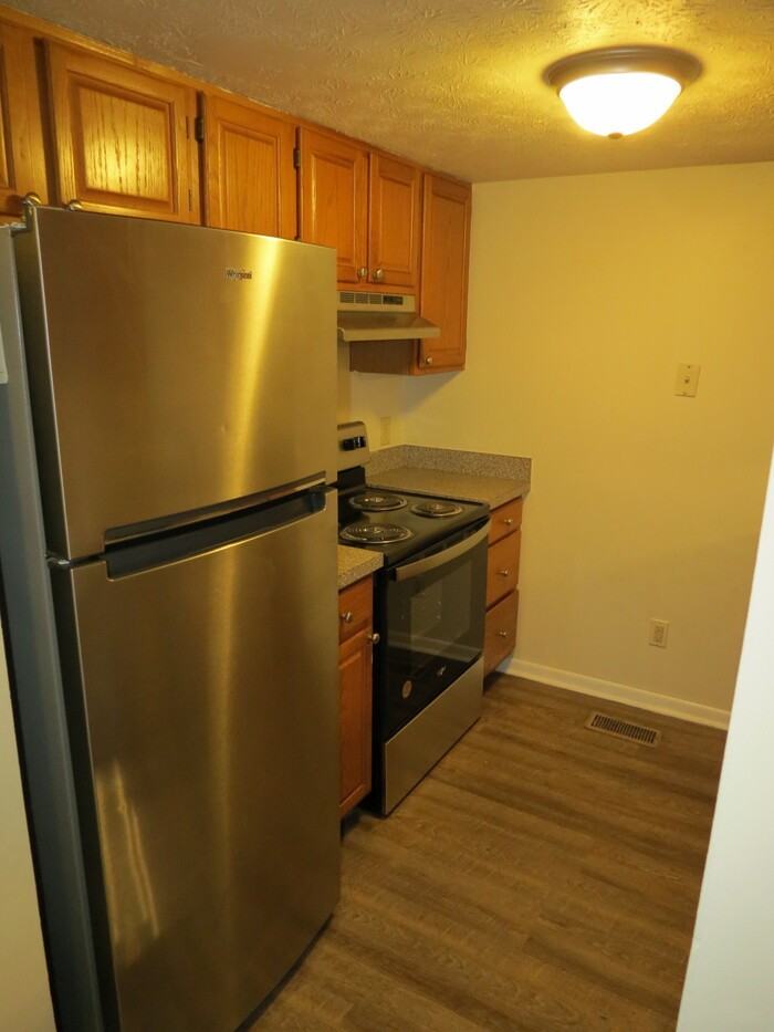 2269 Hughey Dr - Photo 6 of 19