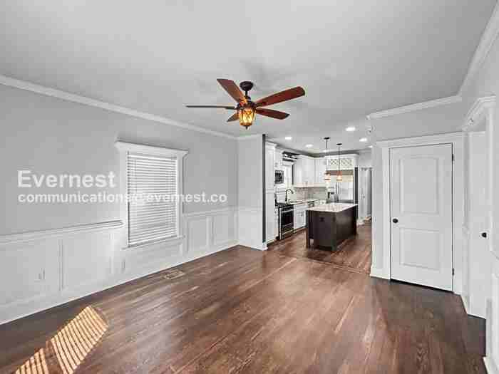 1845 Vesta Ave - Photo 4 of 21