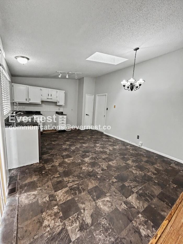 11707 Branridge Rd - Photo 3 of 25