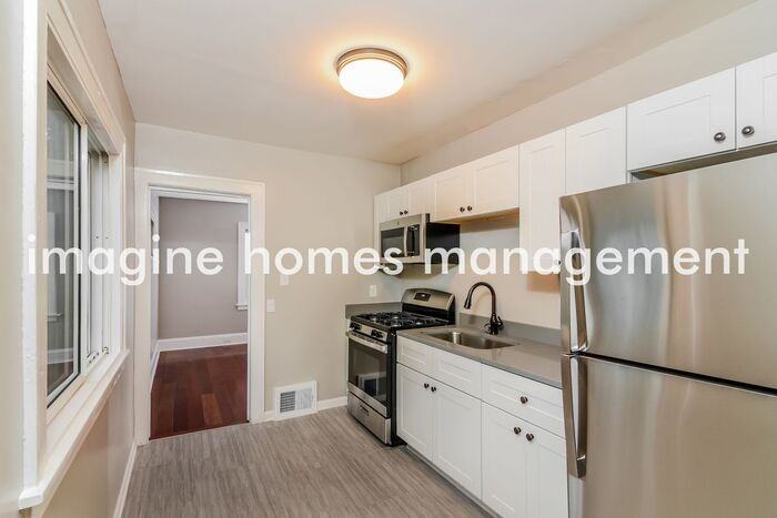 6104 Minnetonka Blvd - Photo 4 of 15