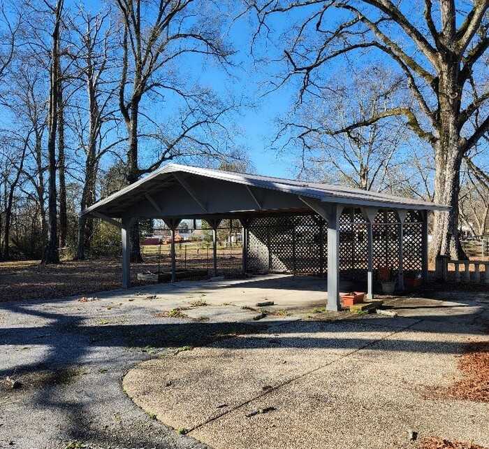 108 E Sterrett St - Photo 3 of 3