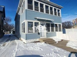 featured image of 912 4th St Ne