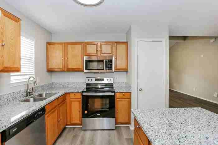 6715 Oregon Trl - Photo 7 of 16