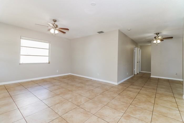 1733 Ragland Ave - Photo 3 of 15