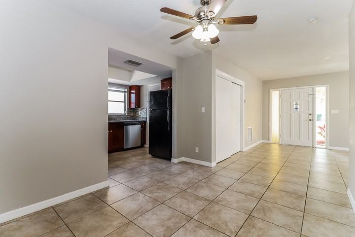 1733 Ragland Ave - Photo 5 of 15