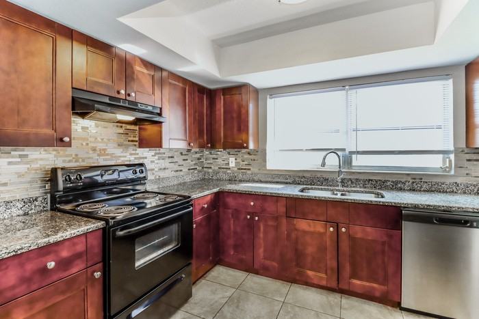 1733 Ragland Ave - Photo 6 of 15