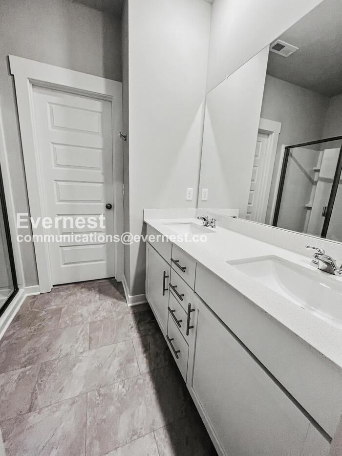 710 Mickelson Way - Photo 6 of 21