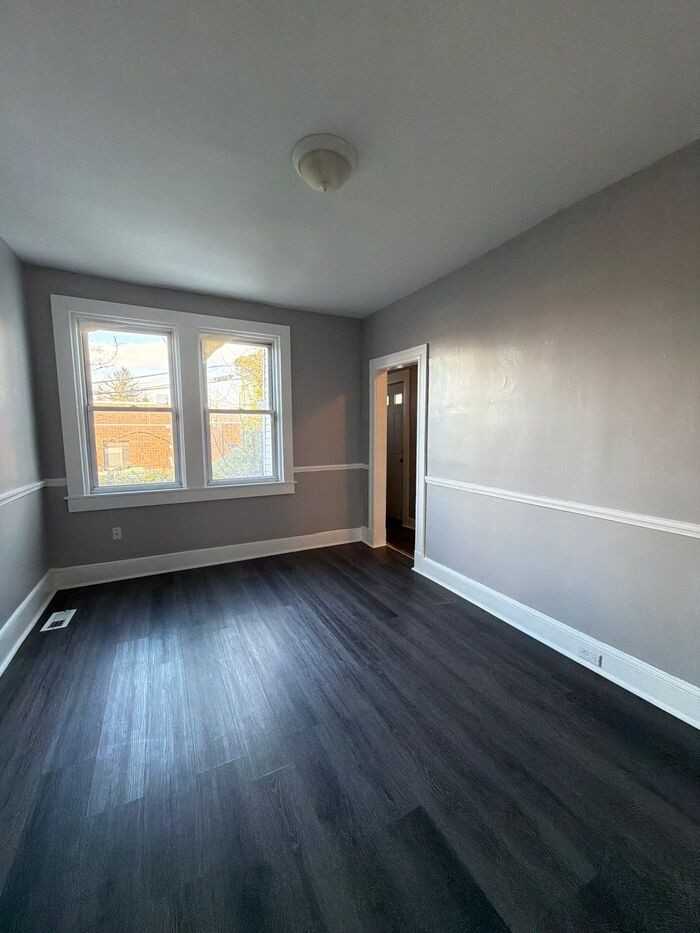 3999 Ridgewood Ave - Photo 2 of 11