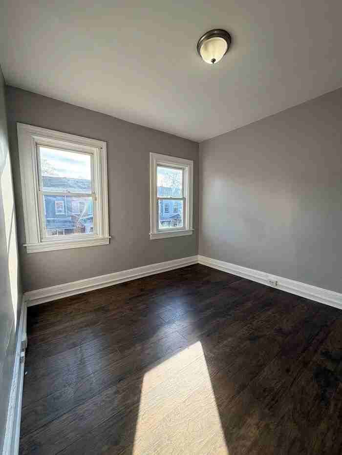 3999 Ridgewood Ave - Photo 5 of 11