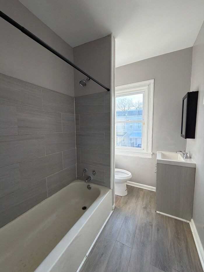 3999 Ridgewood Ave - Photo 6 of 11