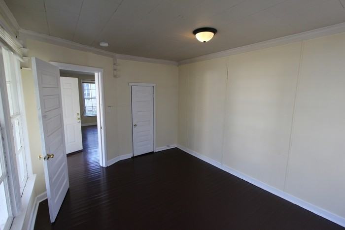 232 Columbia Ave - Photo 4 of 13