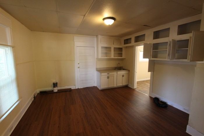 232 Columbia Ave - Photo 6 of 13