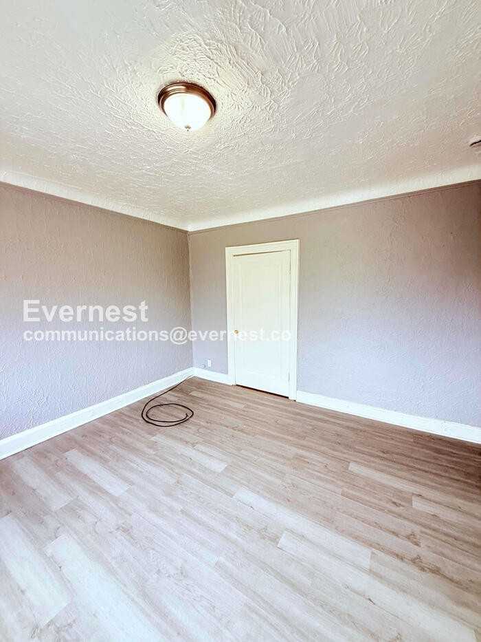 13909 Hartwell St #7 - Photo 7 of 22