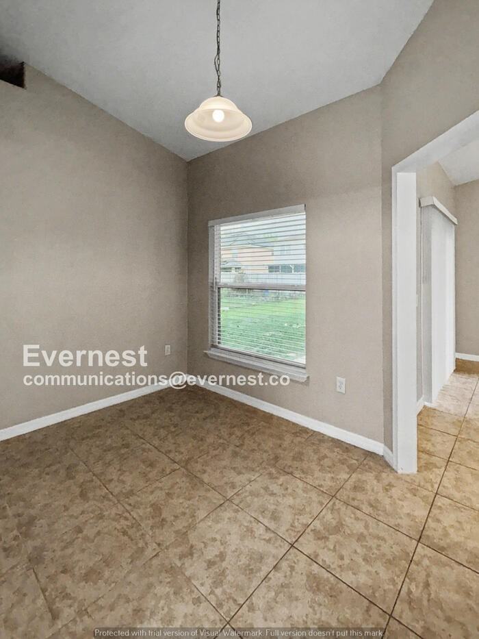 505 Viceroy Ct - Photo 7 of 22