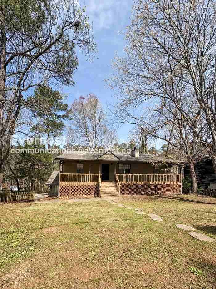 800 Cedar Lake Dr Se - Photo 2 of 35