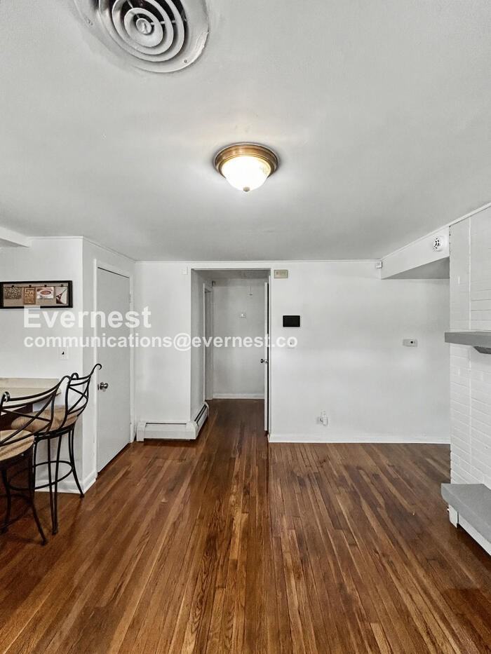 616 S Jefferson St - Photo 6 of 30