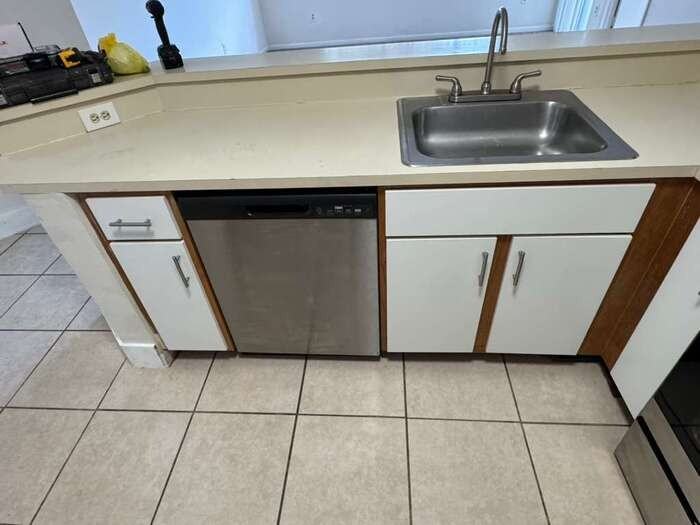 2445 Sw 18th Ter #1005 - Photo 3 of 4