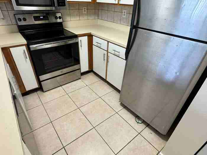 2445 Sw 18th Ter #1005 - Photo 4 of 4