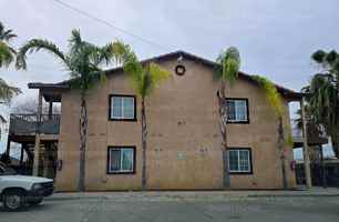 featured image of 3017 Potomac Ave #9