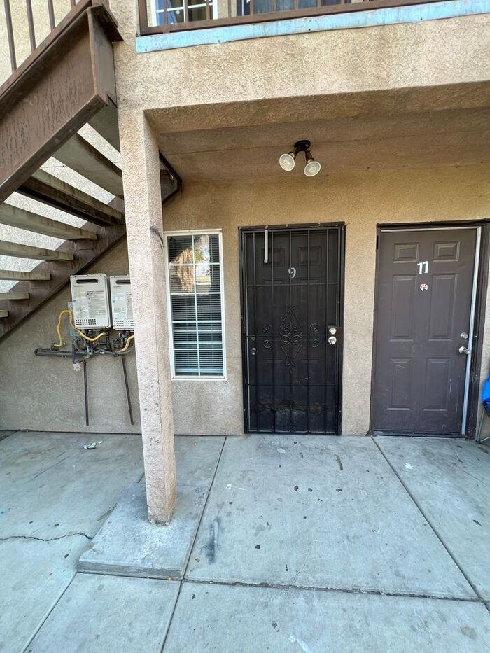 3017 Potomac Ave #9 - Photo 2 of 25