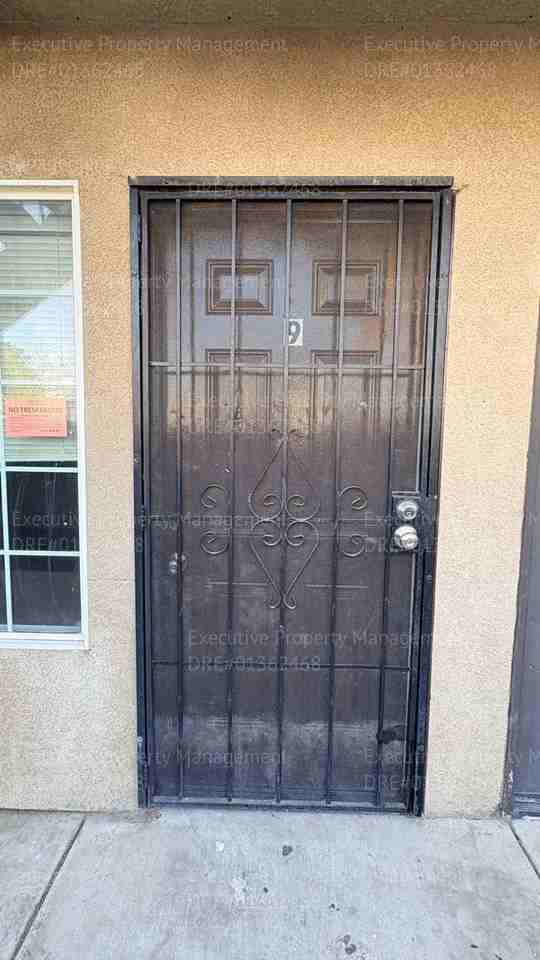 3017 Potomac Ave #9 - Photo 3 of 25