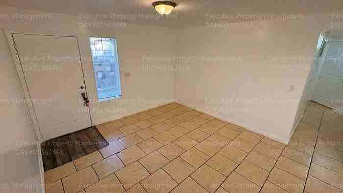 3017 Potomac Ave #9 - Photo 5 of 25