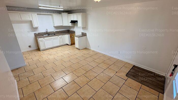 3017 Potomac Ave #9 - Photo 7 of 25