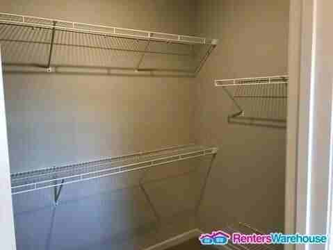 120 Mandy Ln - Photo 5 of 15