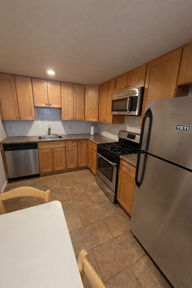 28 Rutland St #1 - Photo 4 of 6