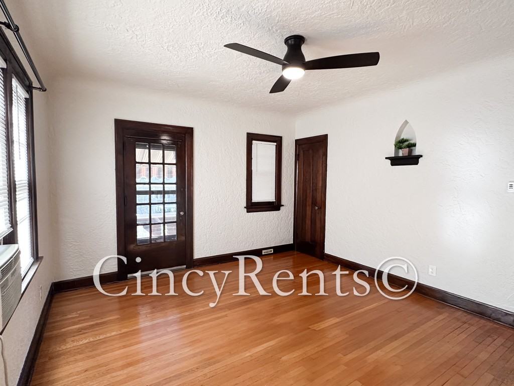 3146 Lookout Cir #4 - Photo 2 of 18