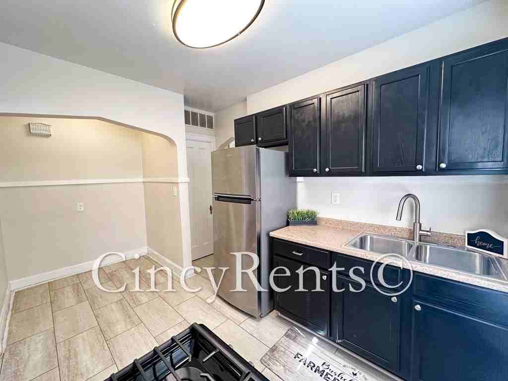 3146 Lookout Cir #4 - Photo 7 of 18