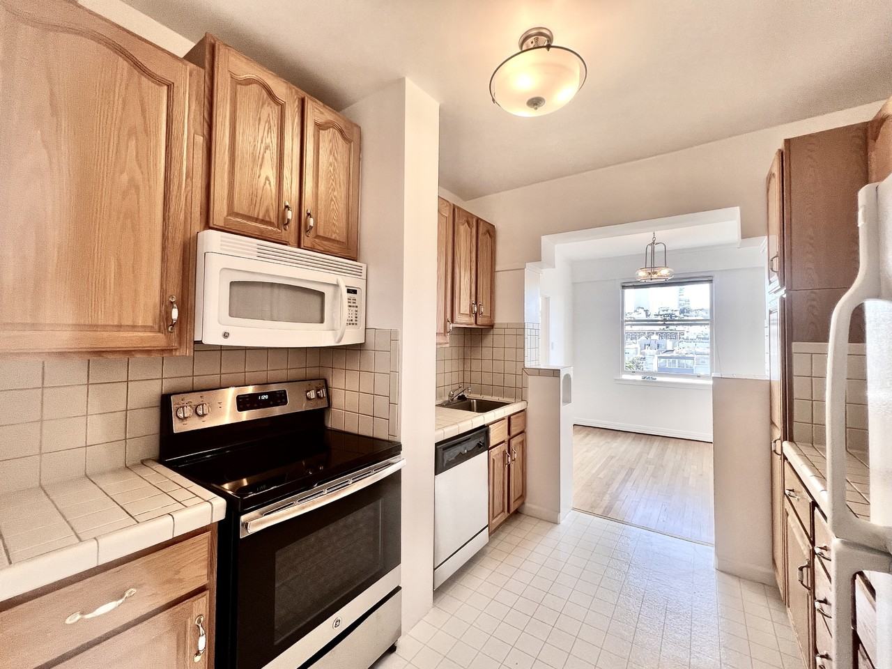 1750 Vallejo St #402 - Photo 7 of 15