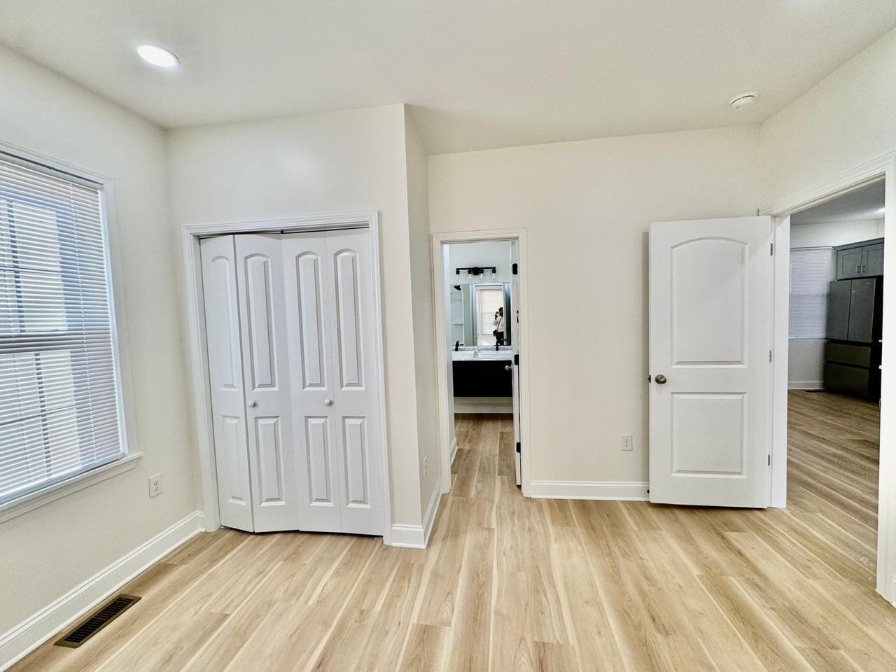 242 Pearl St #NA - Photo 2 of 15