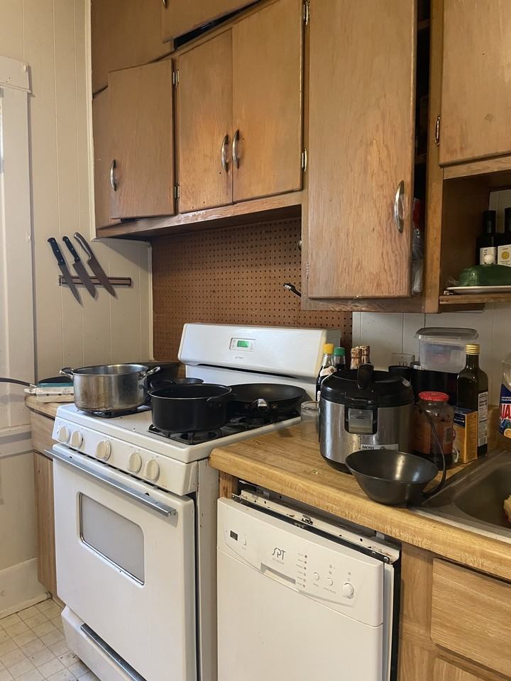 421 Grand Ave #1 - Photo 7 of 20