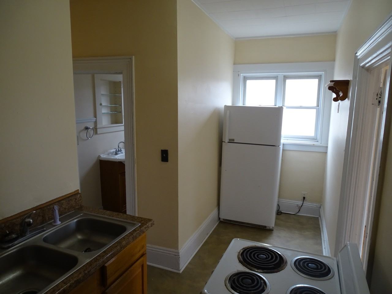 505 E Maumee St #4 - Photo 6 of 10