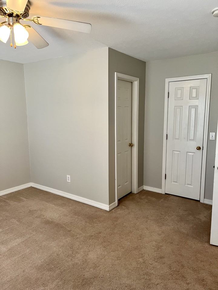 1256 Saint Andrews Ln #NA - Photo 6 of 11