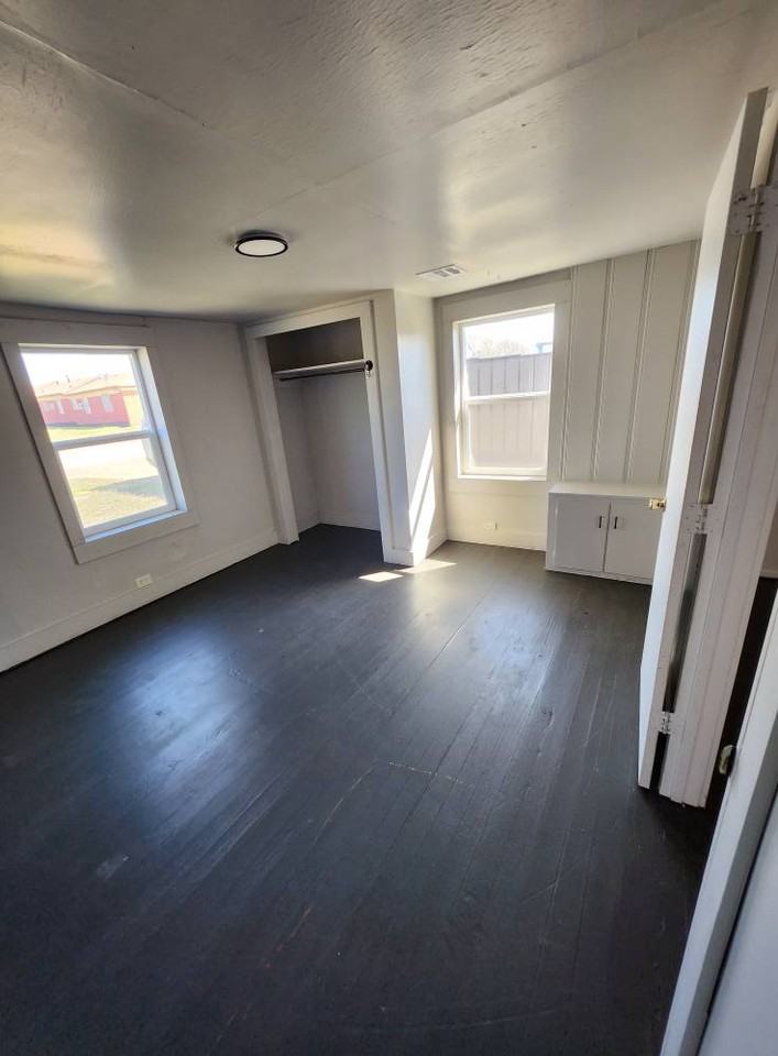 814 W 4th St #NA - Photo 5 of 10