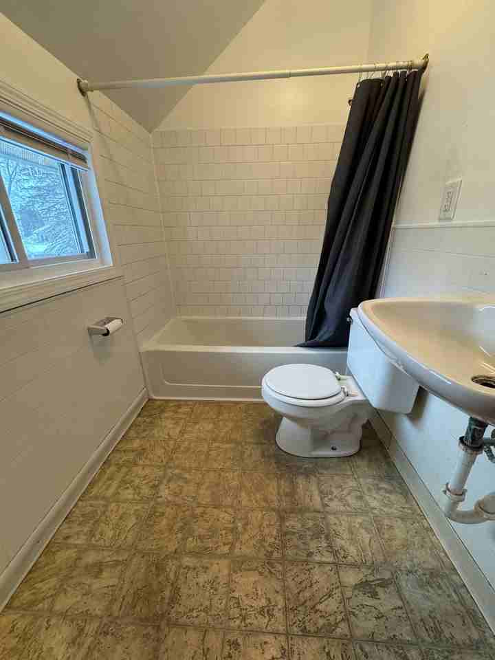 408 5th St S #2 - Photo 5 of 6