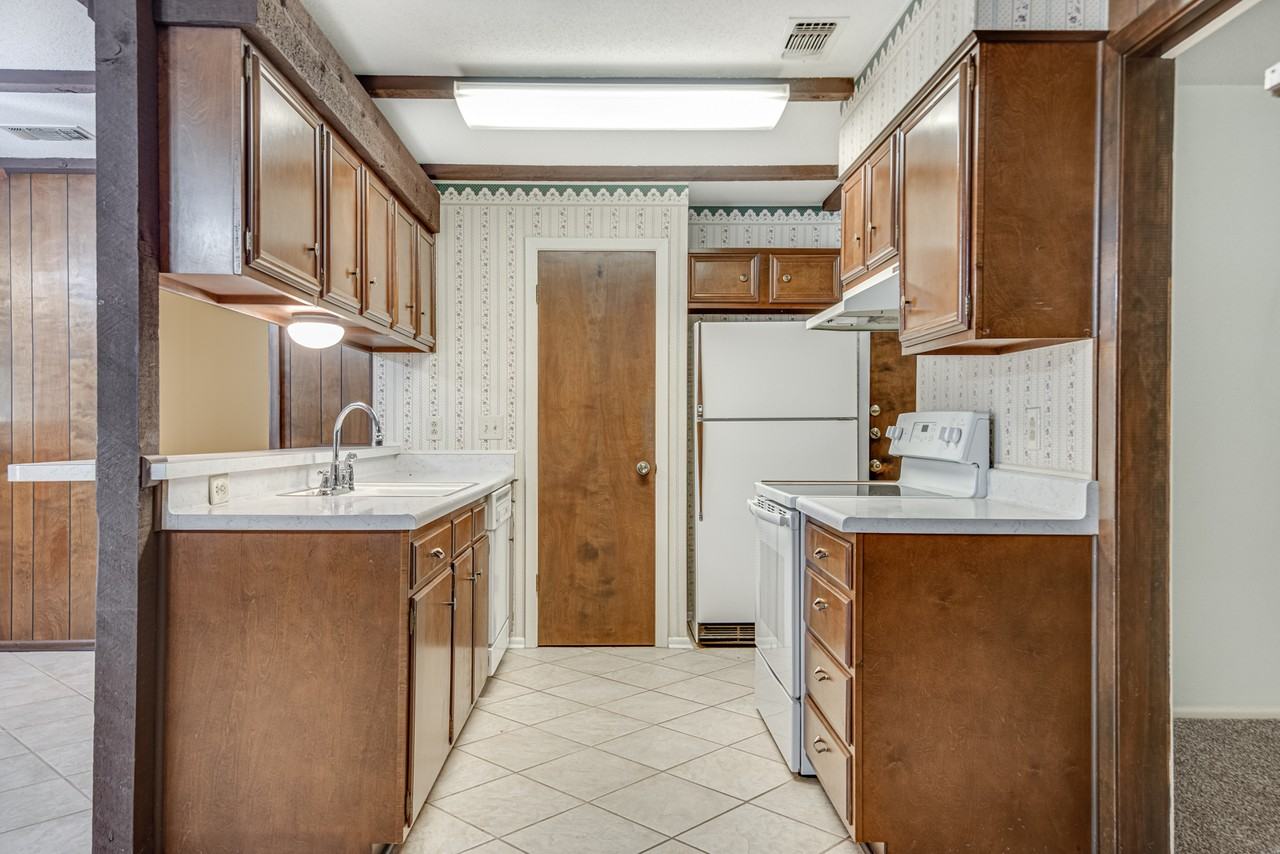 4138 Clear Spring Dr #NA - Photo 4 of 29