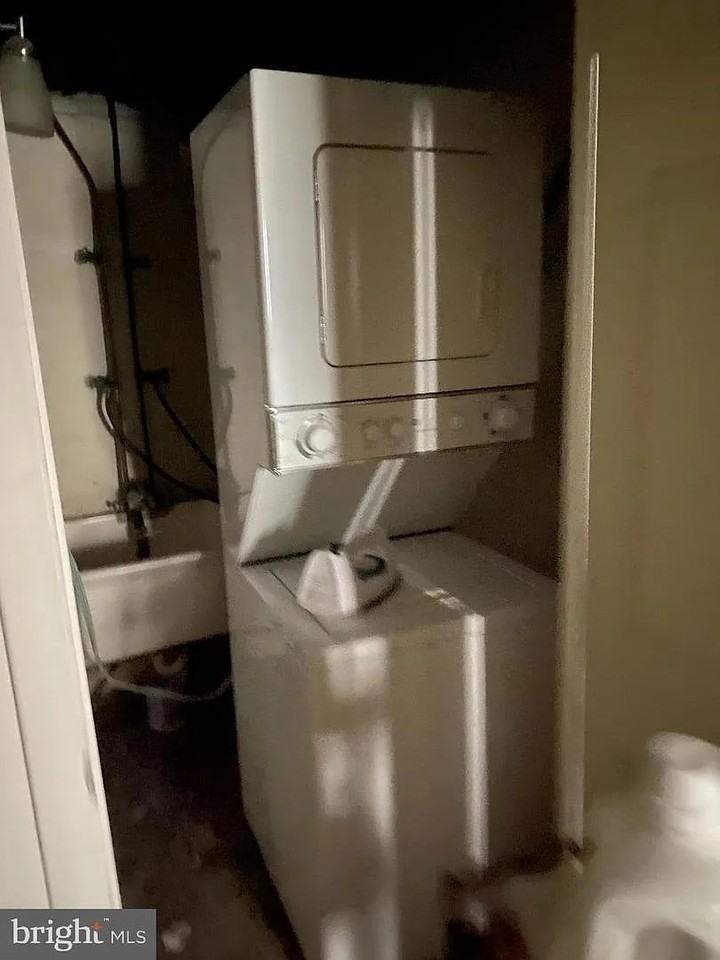 511 S 13th St #B - Photo 7 of 10