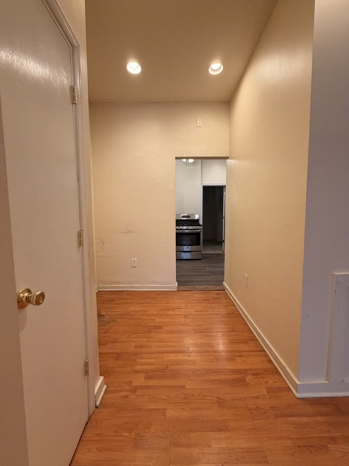 7774 Montgomery Ave - Photo 3 of 17