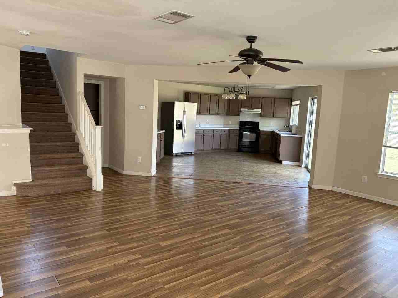 1104 Mastiff Cv #NA - Photo 4 of 11